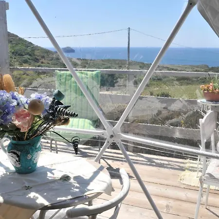مزرعة للإقامة Glamping Erbe Matte SantʼAntìoco
