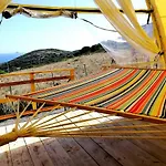 Glamping Erbe Matte Κατάλυμα σε φάρμα *