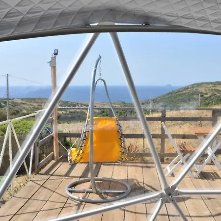 ファームステイ Glamping Erbe Matte SantʼAntìoco