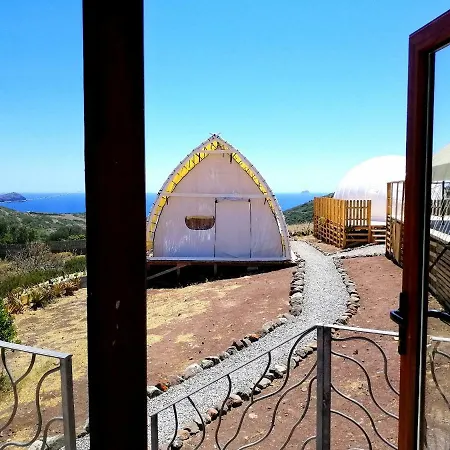 مزرعة للإقامة Glamping Erbe Matte SantʼAntìoco