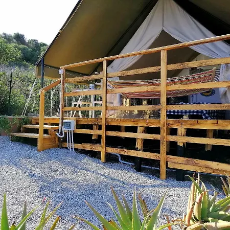 Lantgård Glamping Erbe Matte SantʼAntìoco